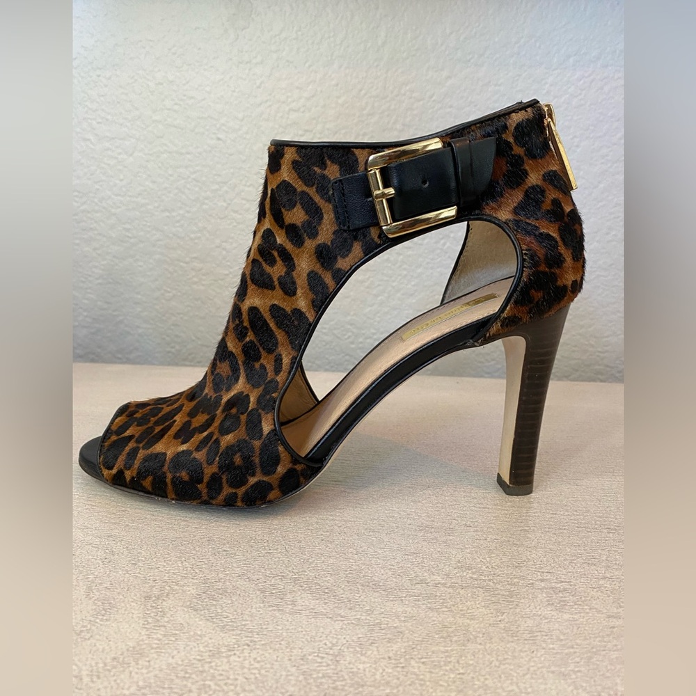 Louise et Cie -Lo-Olivia, Leopard Print, Calf Hair, Peep Toe, Cut Out Heels sz 9